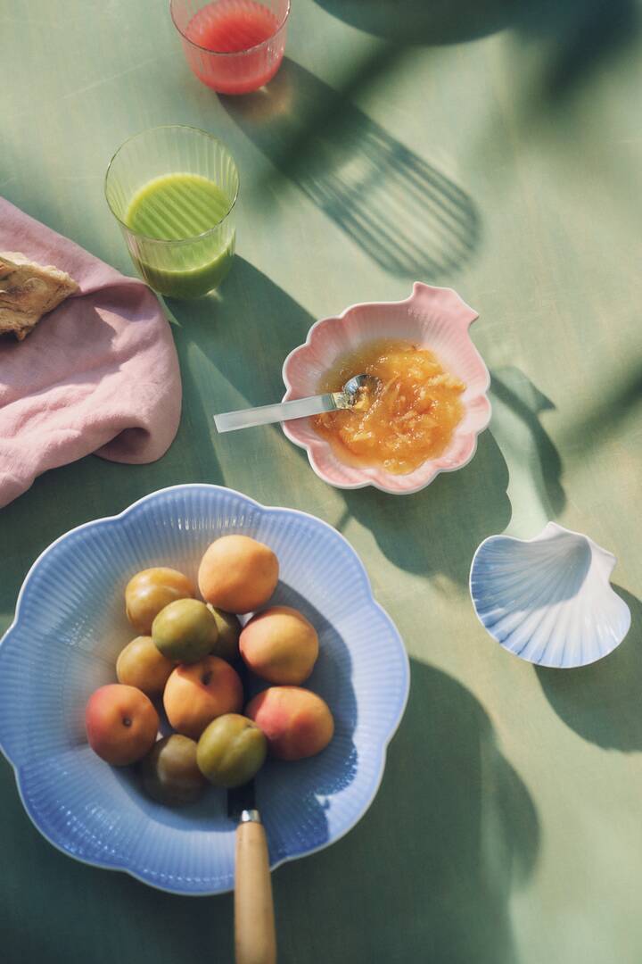 Iris blomsterformet dyb tallerken, blå - Ø25 cm